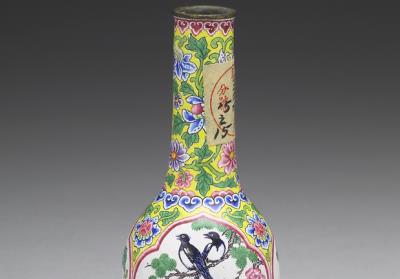 图片[2]-Painted enamel long neck vase, Yongzheng reign (1723-1735), Qing dynasty-China Archive